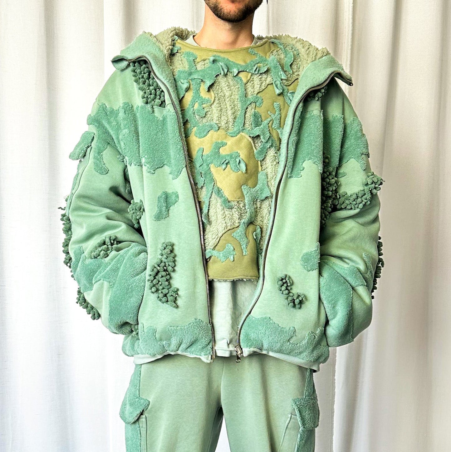 Full Zip -Moss Floor-