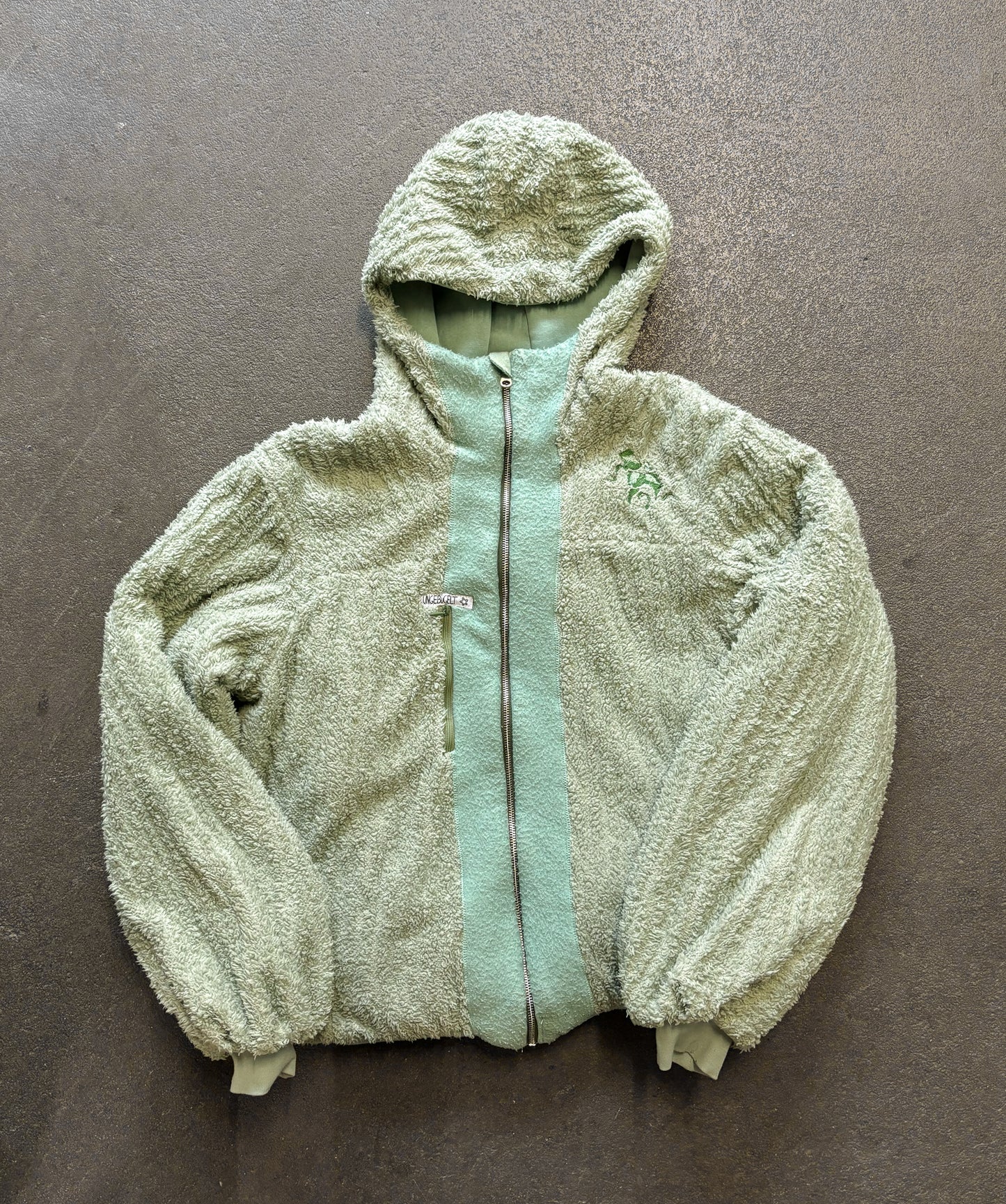 Full Zip -Moss Floor-